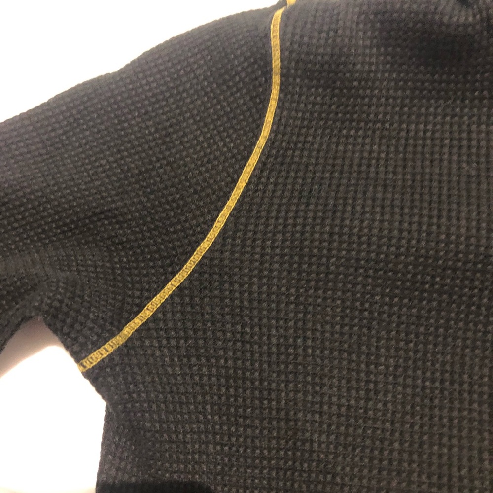 black with gold stitching thermal SPLENDID zip up - Picture 4 of 4
